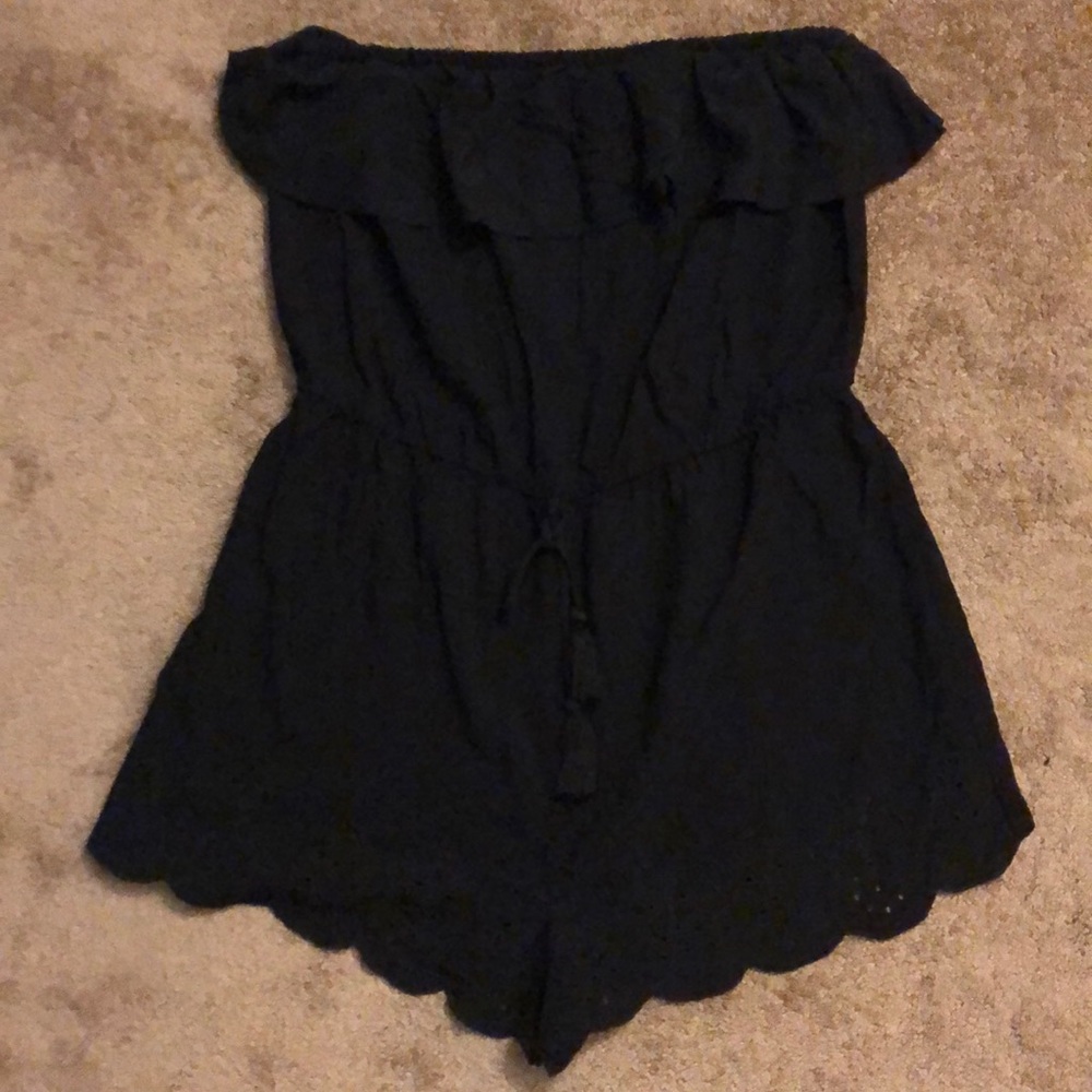 Sleeveless black romper